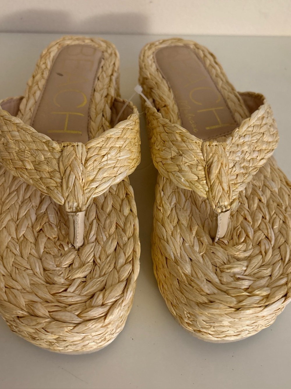 Like new Beach by Matisse 9 usWoven Straw Platform Thong Sandals - Natural